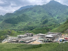 Trường bán trú liên cấp Marie Curie Mèo Vạc