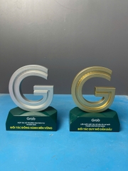 Cúp vinh danh đối tác Grab mới nhất 2026