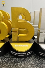 Cúp vinh danh chữ B - cho giải thưởng BSI Awards