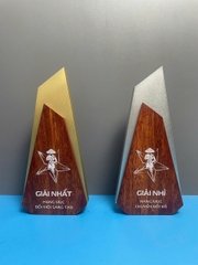 Cúp gỗ kim loại