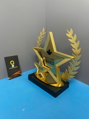 Cúp kim loại cao cấp