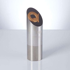 Cúp trao giải chữ cái Q
