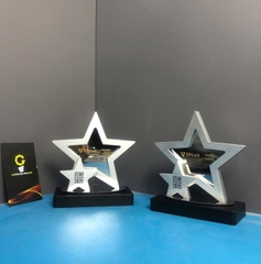 Cúp vinh danh ngân hàng TP Bank