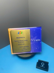 Cúp vinh danh nhân viên xuất sắc
