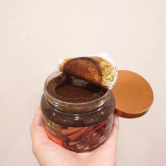 Tẩy Da Chết Body Quế Hồi Và Cà Phê Exclusive Cosmetics Gel Scrub Coffee & Cinnamon Cloves 380g