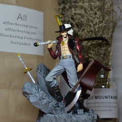 Mô hình đồ chơi - Mihawk ( Mắt Diều Hâu ) - One Piece - No Box