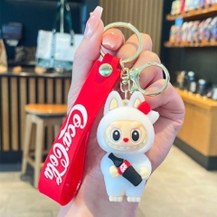 Móc Khóa labubu đeo nơ ôm chai coca  . Dây móc dài : 10cm - Mô Hình Cao : 6cm - Nặng 50gram K77-T7-S7