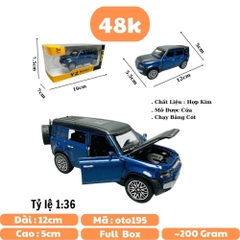 Mô Hình xe Land Rover Defender xanh tỉ lệ 1:36 Hợp kim có thể mở cửa - bánh sau chạy cót - Dài 12cm - rộng 5.5cm - cao 5cm nặng : 200gram - FULL BOX : box màu SKU : oto195 - N3-K3-T3-S1