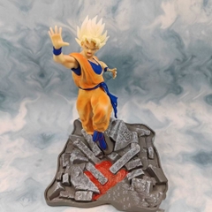 Mô hình DragonBall SonGoku cầm ngọc rồng chiến đấu - Cao 24cm -nặng 500gram - Dragon Ball - Hộp Màu K5-T4-S9