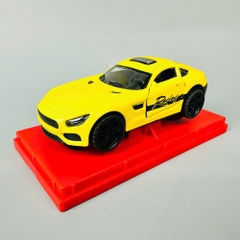 Mô Hình Xe vàng có chữ tỉ lệ 1:36 Hợp kim có thể mở cửa - Dài 12cm - rộng 5cm - cao 3cm - nặng : 300gram - FULL BOX : box màu SKU : oto474f - K55-T3-S7