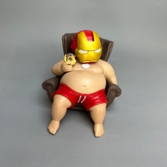 Mô Hình Avenger Ironman Người sắt béo ngồi ghế - Cao 12cm - Nặng 350gram - Figure Avenger - Bọc túi OPP - Hộp Màu