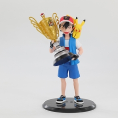 Mô Hình Pokemon Satoshi cầm cúp bản nhỏ - Cao : 19cm - Nặng : 200gram - Figure pokemon - Bọc Túi - Hộp Màu - N1-K38-T1-S5