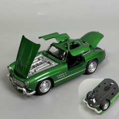 Mô Hình Xe Mẹc Cổ xanh lá , tỉ lệ 1:32 Hợp kim có thể mở cửa - bánh sau chạy cót - Có Âm Thanh - Dài 15cm - rộng 6cm - cao 4.5cm - nặng : 500gram - FULL BOX : box màu SKU : oto491b - ( VAT 003-97 )- K67-T3-S1