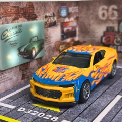 Mô Hình Oto Đua vàng họa tiết lửa . tỉ lệ 1:36 - Chạy Cót - Có Kèm Đế - Dài 12cm - rộng 5cm - cao 4cm - nặng : 400gram - FULL BOX . SKU : oto524c - K114A72 - K53-T3-S8