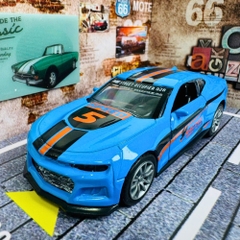 Mô Hình Oto chevrolet màu xanh vạch đen cam . tỉ lệ 1:36 - Chạy Cót - Có Kèm Đế - Dài 12cm - rộng 5cm - cao 4cm - nặng : 400gram - FULL BOX . SKU : oto525a - K114A71 -K52-T1-S8