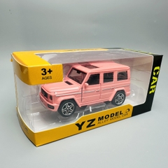 Mô Hình xe jeep hồng tỉ lệ 1:36 Hợp kim có thể mở cửa - bánh sau chạy cót - Dài 12cm - rộng 5.5cm - cao 5cm nặng : 200gram - FULL BOX : box màu SKU : oto200