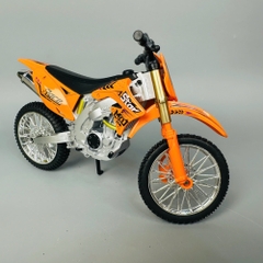 Mô Hình xe máy địa hình màu cam 1:10 Hợp kim - Có tiếng - Dài 20.5cm - rộng 8cm - cao 10.5cm - nặng ~ 500gram - FULL BOX : box màu SKU : oto456 - K65-T5-S4