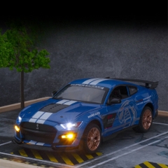 Mô Hình Xe Ford Mustang Shelby GT500 Màu Xanh Trời , tỉ lệ 1:24 Hợp kim có đèn - bánh sau chạy cót - Dài 21cm - rộng 9.5cm - cao 7cm - FULL BOX : box màu SKU : oto557b - ( VAT : 003-01-200 ) - K71-T5-S6