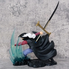 Mô hinh Mihawk trạng thái chiến đấu . Cao 33cm , nặng 690gram - No Box - B - 5