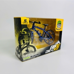 Mô Hình xe đạp đen xanh địa hình 1:8 Hợp kim - Dài 19.5cm - rộng 6cm - cao 11.5cm - nặng ~ 500gram - FULL BOX : box màu SKU : oto317 - K63-T5-S5