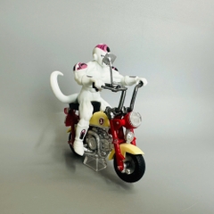 Mô Hình DragonBall frieza lái xe máy cao 12cm nặng 300g , Figure DragonBall - Hộp Màu - N1-K8-T3-S2