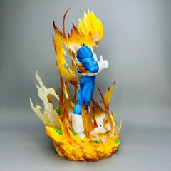 Mô hình DragonBall Vegeta kiêu hãnh + base - Cao 35cm - nặng 2000Gram - Dragon Ball - Hộp Carton