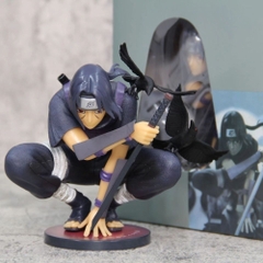 Mô hình Naruto Itachi Akatsuki dáng ngồi chiến đấu - Cao 13cm - nặng 400gram - Figure Naruto - Full Box N4-K15