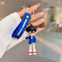 Móc Khóa Conan tay đút túi quần chỉ tay . Dây móc dài : 10cm - Mô Hình Cao : 7cm - Nặng 50gram - K75-T2-S9