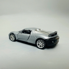 Mô Hình xe ferrari xám mới 1:36 Hợp kim có thể mở cửa - bánh sau chạy cót - Dài 12cm - rộng 5cm - cao 4cm nặng : 200gram - FULL BOX : box màu SKU : oto311 - N3-K4-T2-S2
