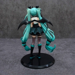 Mô hình Miku ôm tiểu quỷ - Cao 19.2cm - nặng 200gram - Box Màu - Figure Miku - SKU : g67 ( VAT : 002-05-60 )- K62-T2-S8
