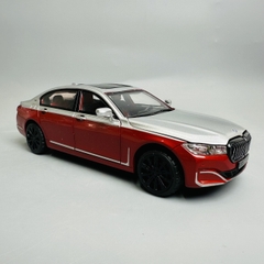 Mô Hình xe bmw đỏ trắng tỉ lệ 1:24 Hợp kim có thể mở cửa - bánh sau chạy cót - Dài 22cm - rộng 9cm - cao 6cm - nặng : 1000gram - FULL BOX : box màu SKU : oto290 - N3-K2-T4-S2