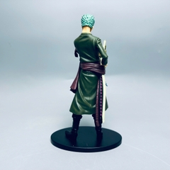 Mô Hình OnePiece zoro dáng đứng cầm kiếm siêu ngầu Cao : 18cm nặng 300g - One Piece - Bọc Túi Opp - No Box - N1-K37-T2-S8