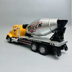 Mô Hình xe trộn bê tông tỉ lệ 1:24 Hợp kim có thể mở cửa - bánh sau chạy cót - Dài 25cm - rộng 7cm - cao 10cm - nặng : 500gram - FULL BOX : box màu SKU : oto270