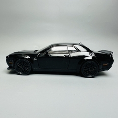 Mô Hình xe mustang đen 1:32 Hợp kim - Có tiếng - đèn pha sáng - Dài 15cm - rộng 7cm - cao 4cm - nặng ~ 500gram - FULL BOX : box màu SKU : oto258 n3-k1-t5-s3