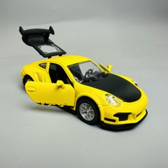Mô Hình xe poscher vàng lé đen - tỉ lệ 1:36 Hợp kim có thể mở cửa - bánh sau chạy cót - Dài 12cm - rộng 5cm - cao 4cm - nặng : 200gram - FULL BOX : box màu - SKU : oto267 n3-k11-t4-s1