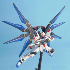 Mô hình Gundam 6603 1/100 Zgmf -X20a Mobile Freedom Strike 17cm - nặng 150gram - Figure Gundam - Có hộp màu SKU : 6603 - N1-K5-T3-S3