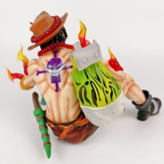 Mô Hình OnePiece Ace dáng ngồi dơ ngón tay - Phụ kiện : bảng tên - Cao 13cm - Nặng 400gram - Figure anime One Piece - bọc túi OPP hộp màu - N1-K41-T4-S3