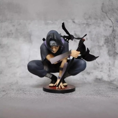 Mô hình Naruto Itachi Akatsuki dáng ngồi chiến đấu - Cao 13cm - nặng 400gram - Figure Naruto - Full Box N4-K15