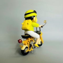 Mô Hình shin áo vàng lái xe máy cao 12cm nặng 300g , Figure shin - Hộp Màu - N1-K7-T2-S2