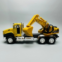 Mô Hình Xe Máy Xúc tỉ lệ 1:50 Hợp kim có thể mở cửa - bánh sau chạy cót - Dài 17cm - rộng 5cm - cao 8.5cm - nặng : 200gram - FULL BOX : box màu SKU : oto116 - n3-k9-t3-s4