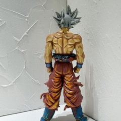 Mô Hình Dragon Ball Songoku ultral tóc trắng dáng đứng - Cao 30cm - nặng 600gram - Có Box màu - N1-K40-T1-S1