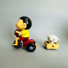 mô hình shin đèo cún áo vàng dây cót - cao : 10.5cm - figure shin - hộp màu