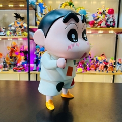 Mô Hình Shin bút chì áo trắng bản to - Phụ Kiện : Đế - Cao 40cm - nặng 1500gram - Figure Cậu Bé Bút Chì - bọc túi OPP - Hộp Carton K10-T4-S1