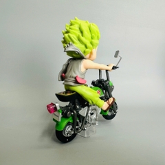 Mô Hình One piece Zoro lái xe máy cao 12cm nặng 300g , Figure Onepiece - Hộp Màu -  N1-K8-T3-S3