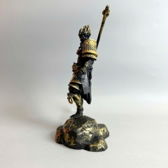 Mô Hình Tôn Ngộ Không vàng đen dáng đứng - Cao 19.5cm - nặng 200gram - Phụ kiện : đế + gậy -  Figure Wukong -  No box