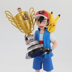 Mô Hình Pokemon Satoshi cầm cúp bản nhỏ - Cao : 19cm - Nặng : 200gram - Figure pokemon - Bọc Túi - Hộp Màu - N1-K38-T1-S5