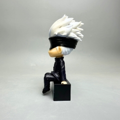 Mô Hình Gojo Satoru bịt mắt dáng ngồi - Cao 11cm - nặng 100Gram - Hộp Màu : bọc túi OPP - Figure anime Jujutsu Kaisen