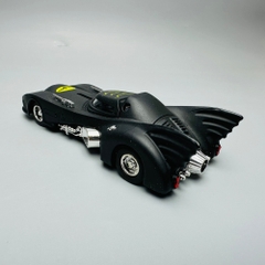 Mô Hình Xe batman 1:38 có hộp meca trừng bày - Hợp kim có thể mở cửa - bánh sau chạy cót - Có tiếng - đèn pha sáng - Dài 14cm - rộng 5.5cm - cao 4cm - nặng : 200gram - FULL BOX : lót xốp , không hộp màu  : oto120 - n3-k9-t4-s3