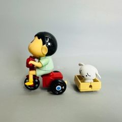 mô hình shin đèo cún áo xanh dây cót - cao : 10.5cm - figure shin - hộp màu