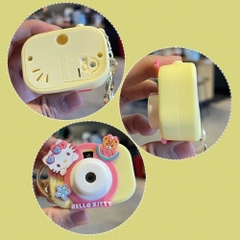 móc khóa máy ảnh kuromi nhiều màu - có thể chiếu sáng - cao 5.8cm dài : 5.4cm - nặng : 50gram - boc túi - no box